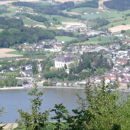 Haus Kloibhofer 게스트하우스 3*